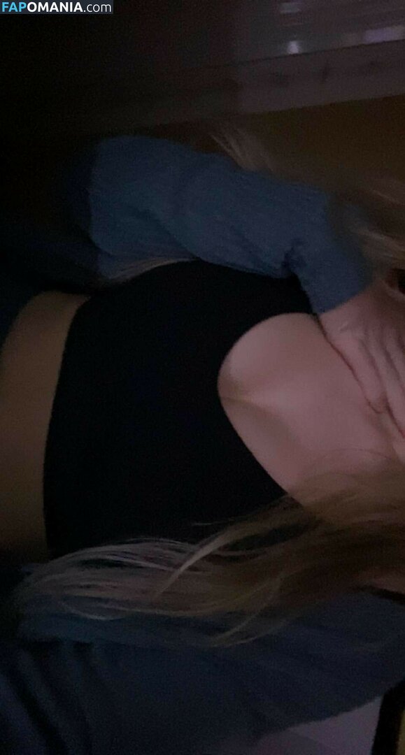 Mira Szalma / https: / mira.004 Nackt OnlyFans  Geleaktes Foto #4