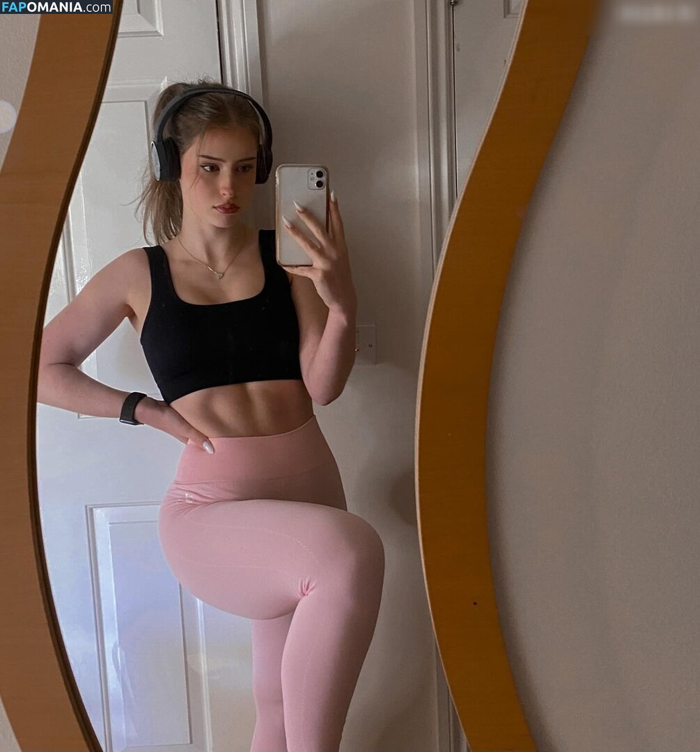 Mira Szalma / https: / mira.004 Nackt OnlyFans  Geleaktes Foto #245