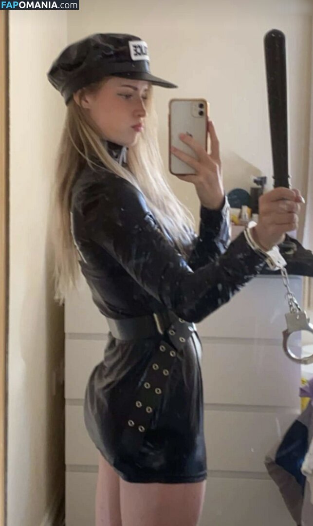 Mira Szalma / https: / mira.004 Nackt OnlyFans  Geleaktes Foto #516