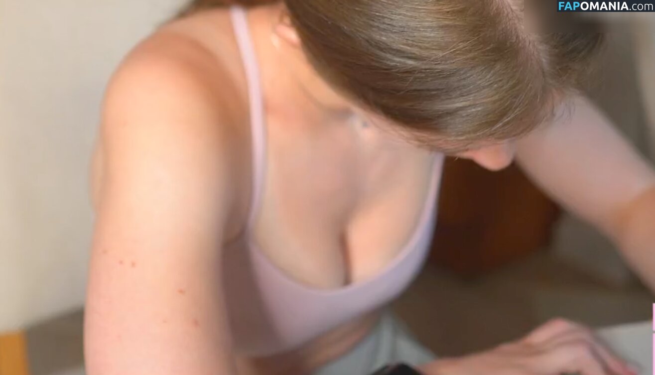 Mira Szalma / https: / mira.004 Nackt OnlyFans  Geleaktes Foto #567