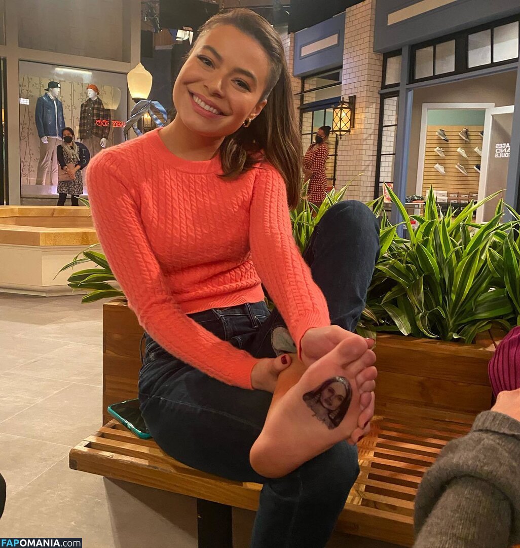 Miranda Cosgrove / MirandaCosgrove / onlyfanssz Nackt OnlyFans  Geleaktes Foto #460