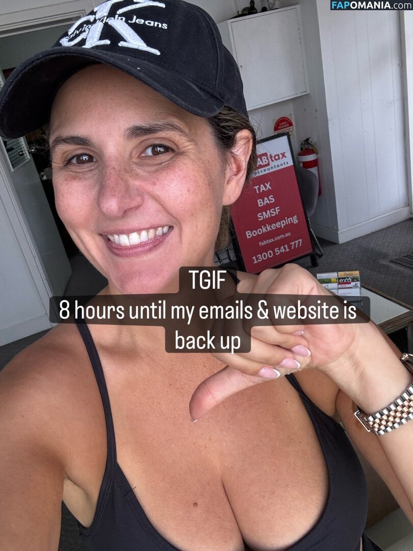 MILF Online Accountant / Miriam Holme / miriamholme Nackt OnlyFans  Geleaktes Foto #24
