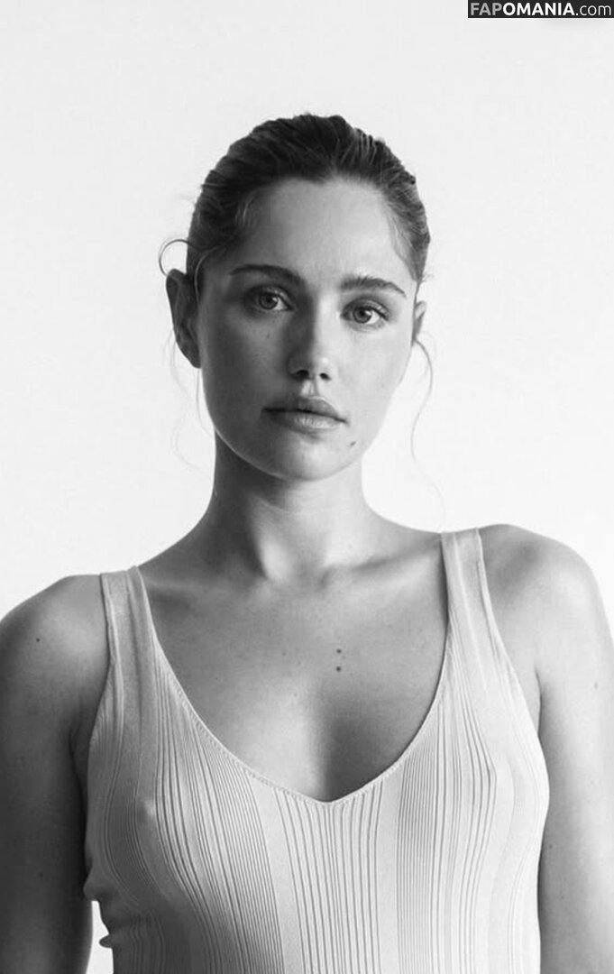 Mitsou Jung Nackt OnlyFans  Geleaktes Foto #1