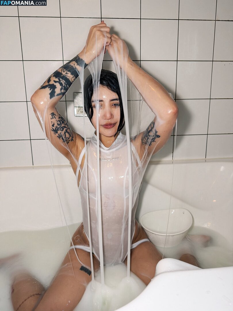 Mona Enju / https: / mmmowmow / mo_mo_milkbom Nackt OnlyFans  Geleaktes Foto #1