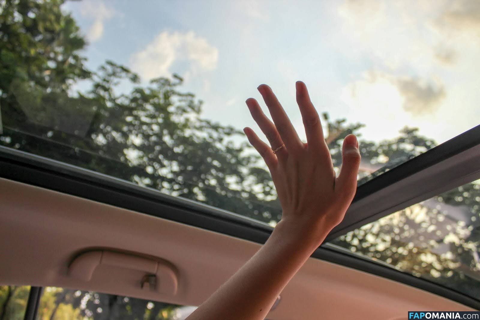Moonroof Nackt OnlyFans  Geleaktes Foto #6
