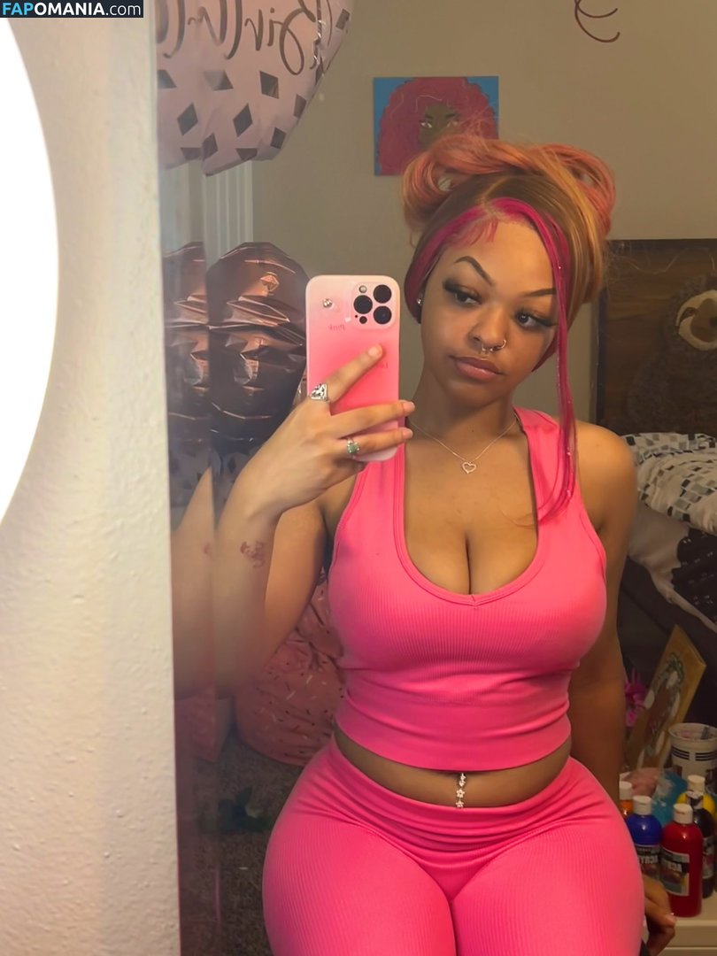 deacconti / hotgirlkatyy / mrs.supersoaker9000 / souljagirlkay Nackt OnlyFans  Geleaktes Foto #5