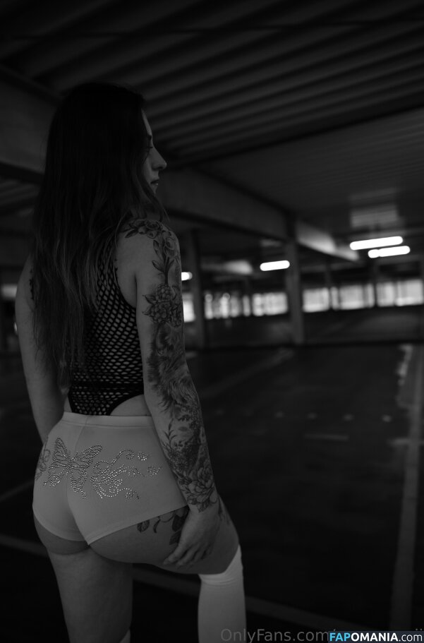 Mommy_Jv / https: / miss_queenii_x3 / mrsqueenii Nackt OnlyFans  Geleaktes Foto #4