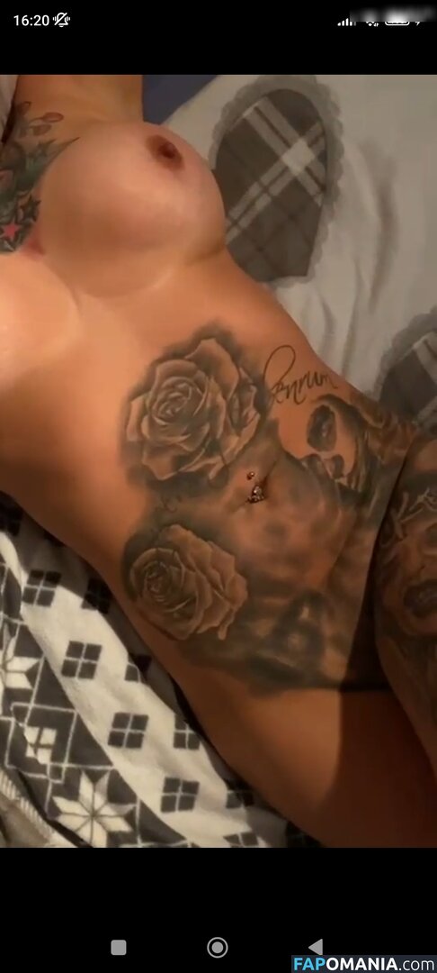 Nine Dienchen / nine_dinchen_official / ninedinchen Nackt OnlyFans  Geleaktes Foto #81