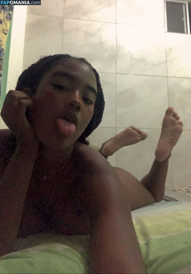ninfetinha vih / ninfetinhavivi / ninnidavid / shygirlfromeurope Nackt OnlyFans  Geleaktes Foto #4