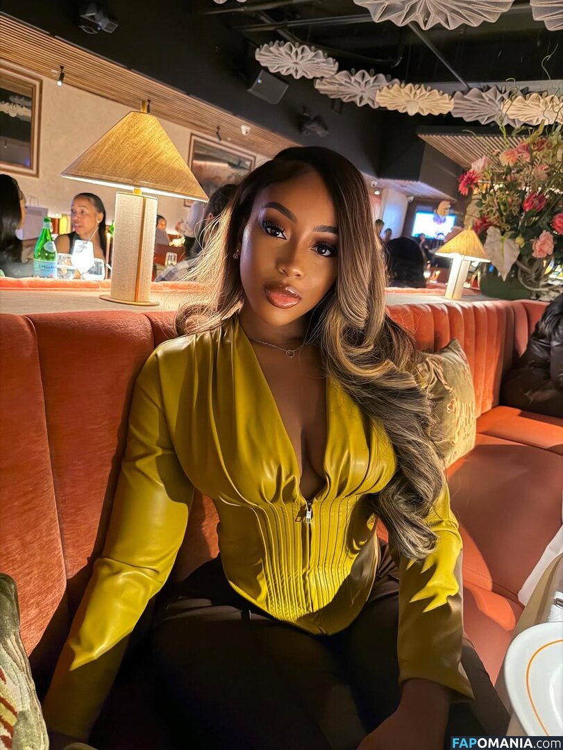 Nneka / _KissAndBlush / https: / whoisnneka Nackt OnlyFans  Geleaktes Foto #3