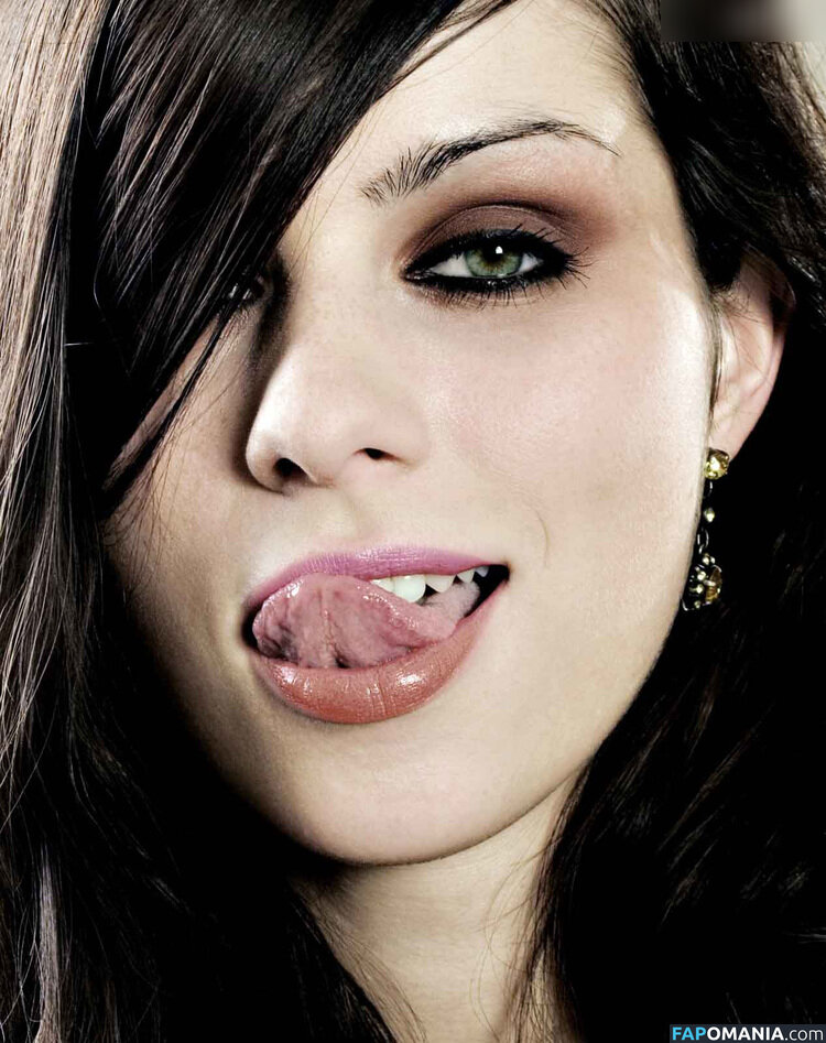 Nora Tschirner / normatschernau Nackt OnlyFans  Geleaktes Foto #2