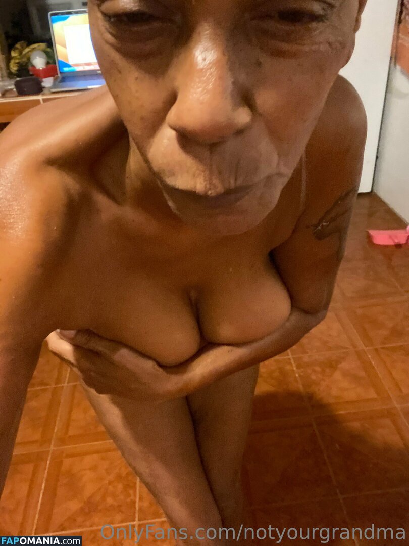 notyourgrandma Nackt OnlyFans  Geleaktes Foto #1