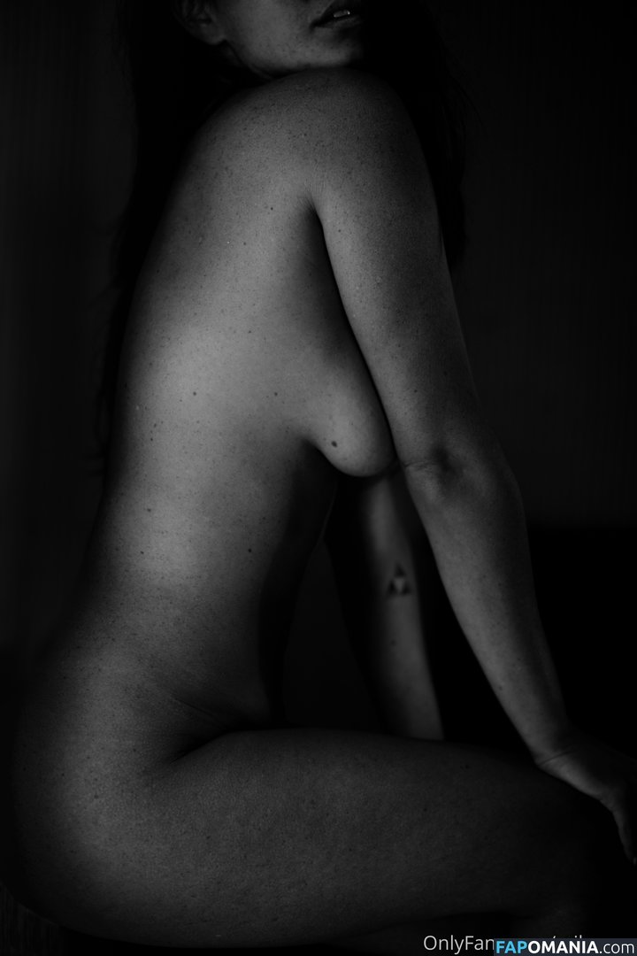 Nour Guiga / noor.g / nornaiysha / nour_guiga Nackt OnlyFans  Geleaktes Foto #6