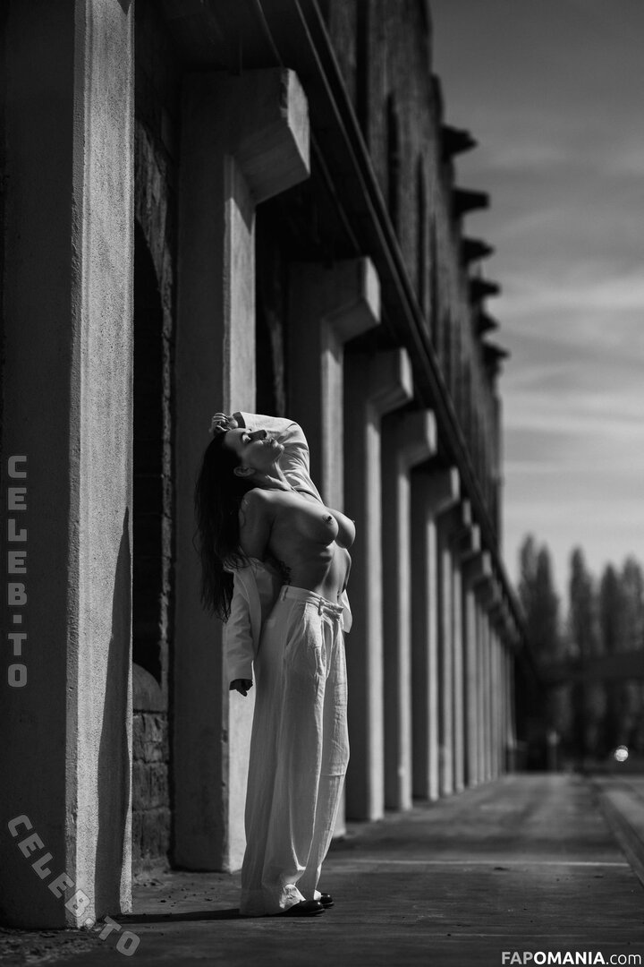 Nude In Public Nackt OnlyFans  Geleaktes Foto #35