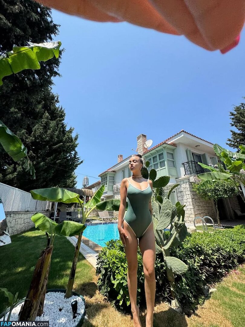 Nurseli Aksoy / https: / punknurseli Nackt OnlyFans  Geleaktes Foto #19