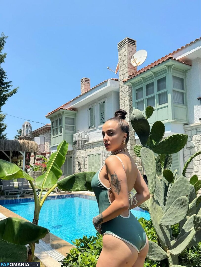 Nurseli Aksoy / https: / punknurseli Nackt OnlyFans  Geleaktes Foto #20
