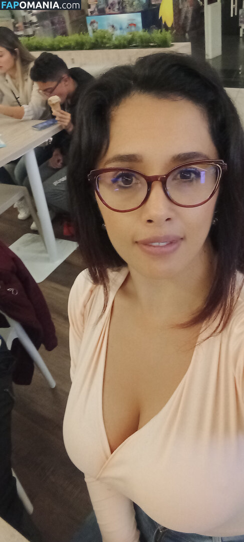 Officefacil / Vivi Becerra / vivi.v / vivi_officefacil / vivib0808 Nackt OnlyFans  Geleaktes Foto #7