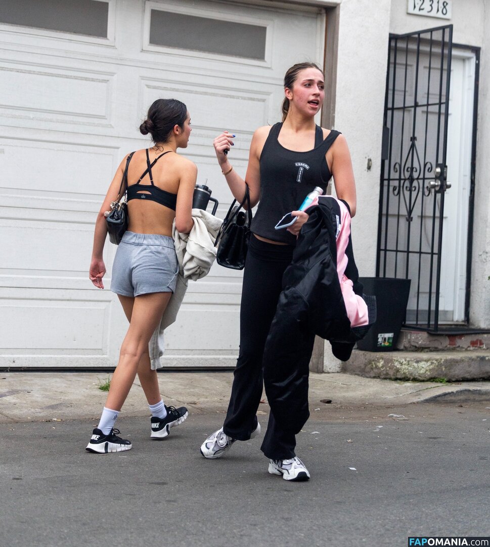 Olivia Rodrigo / oliviarodrigo Nackt OnlyFans  Geleaktes Foto #58
