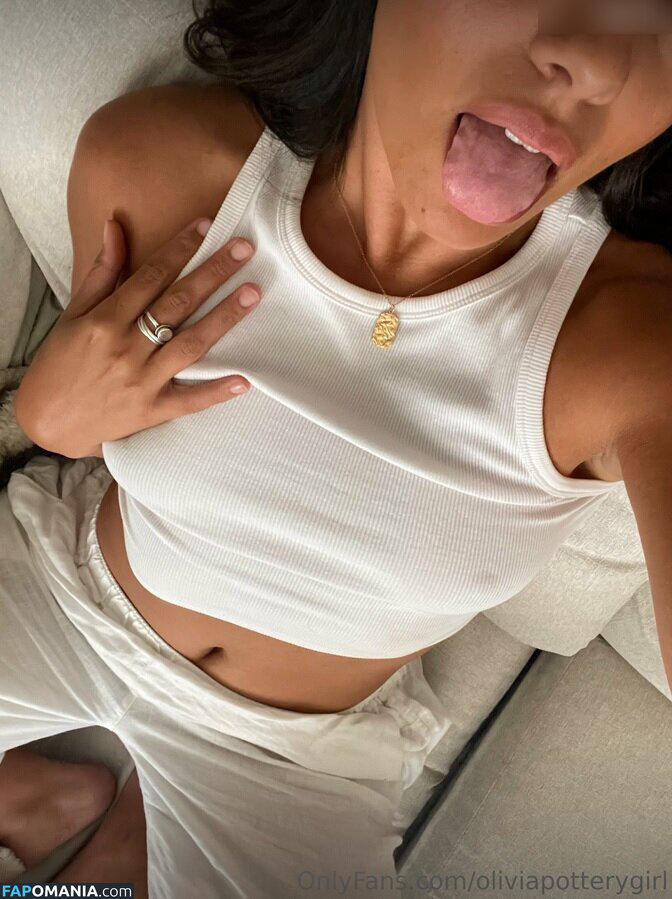Olivia Webb / Potterygirl / oliviahamerwebb / oliviapotterygirl Nackt OnlyFans  Geleaktes Foto #11
