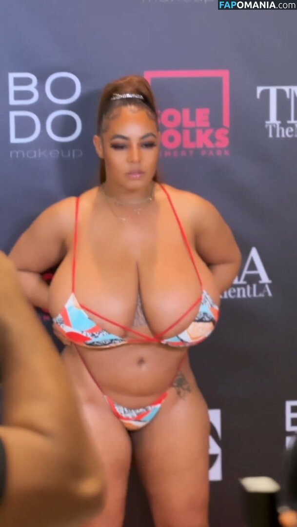 Persephanii / officialpersephanii Nackt OnlyFans  Geleaktes Foto #4