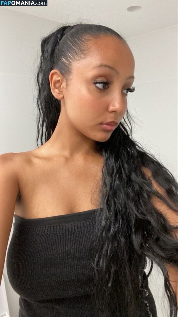PinkPantheress / aloe_vera Nackt OnlyFans  Geleaktes Foto #37
