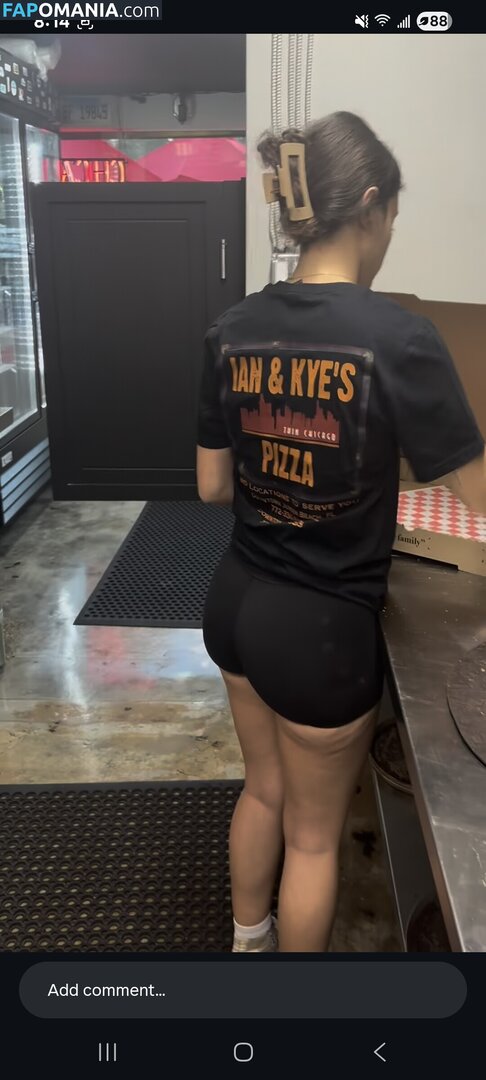 Pizzeria Baddies Nackt OnlyFans  Geleaktes Foto #4