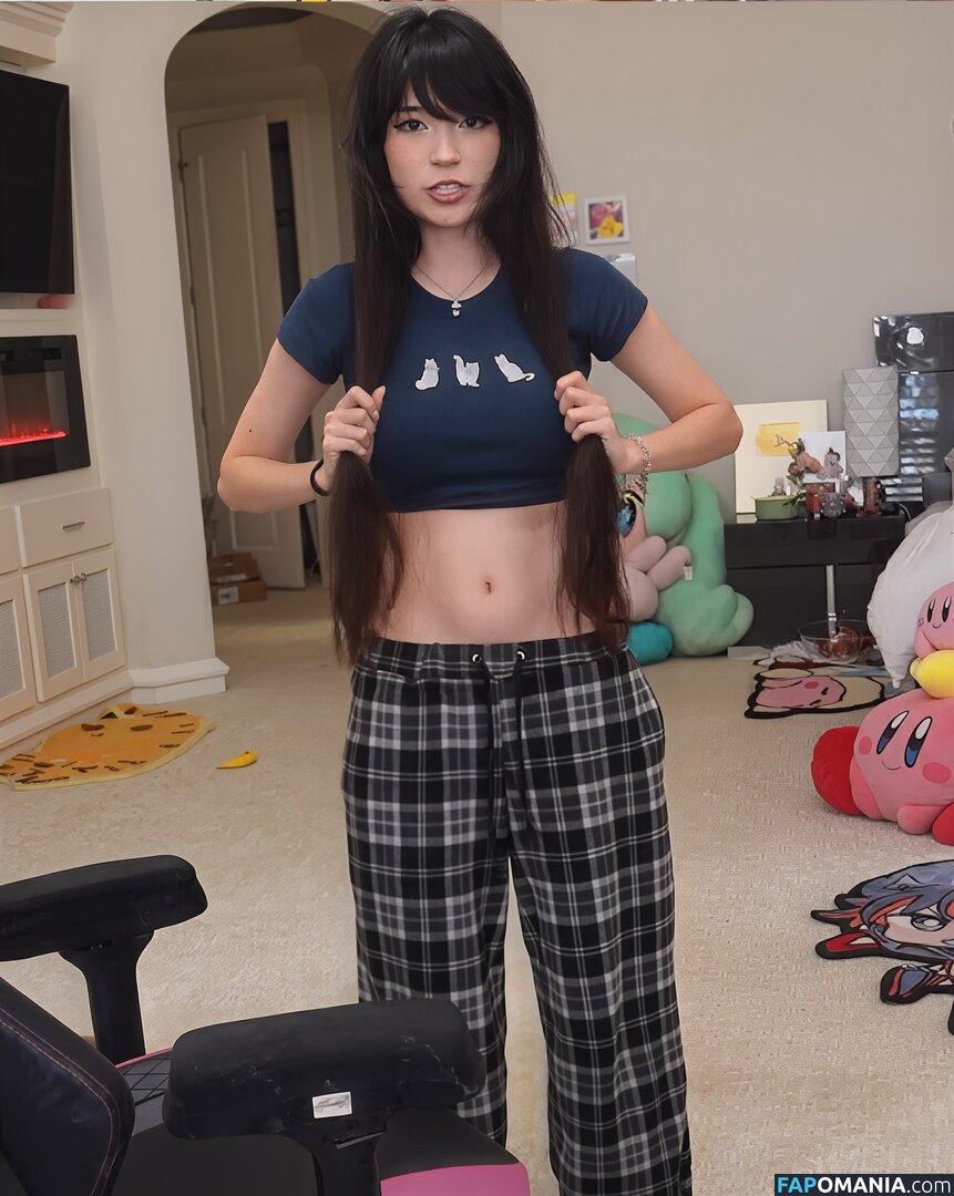 Pokimane / pokimanelol Nackt OnlyFans  Geleaktes Foto #18