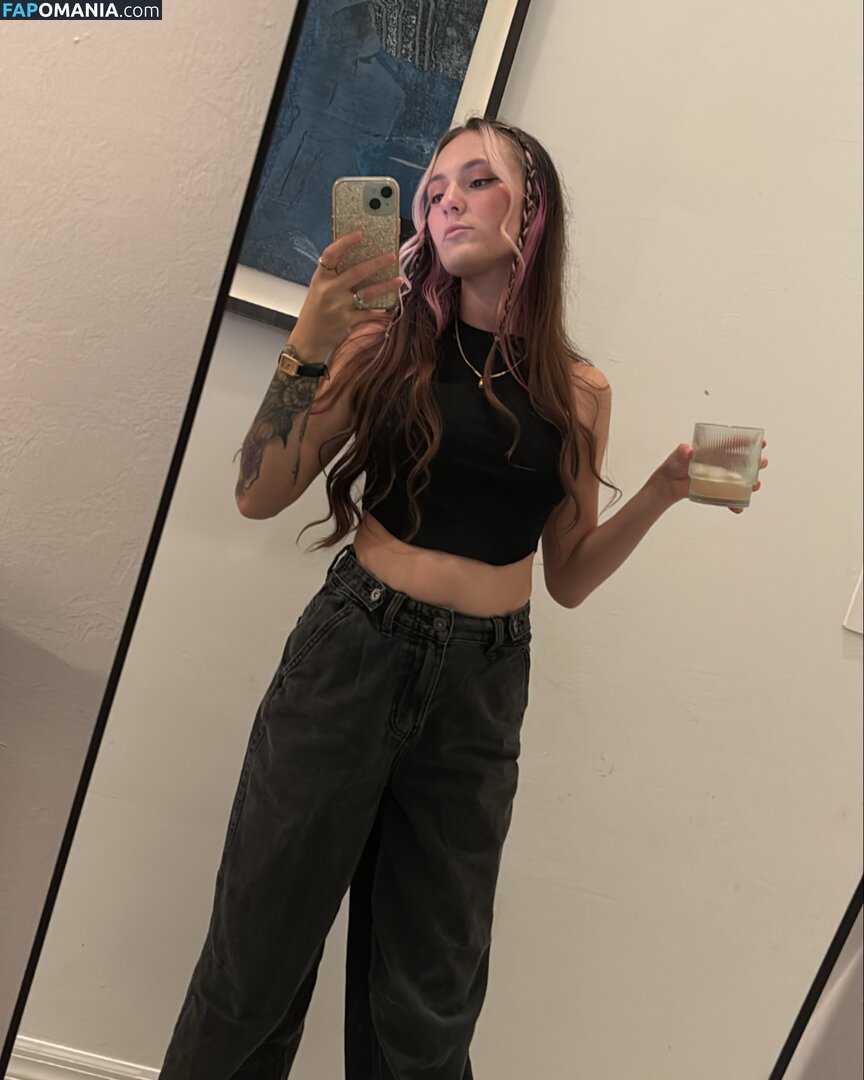 Poppy Quinn / PoppyQuinnn / https: / poppyquinn33 / the.poppy.quinn Nackt OnlyFans  Geleaktes Foto #16