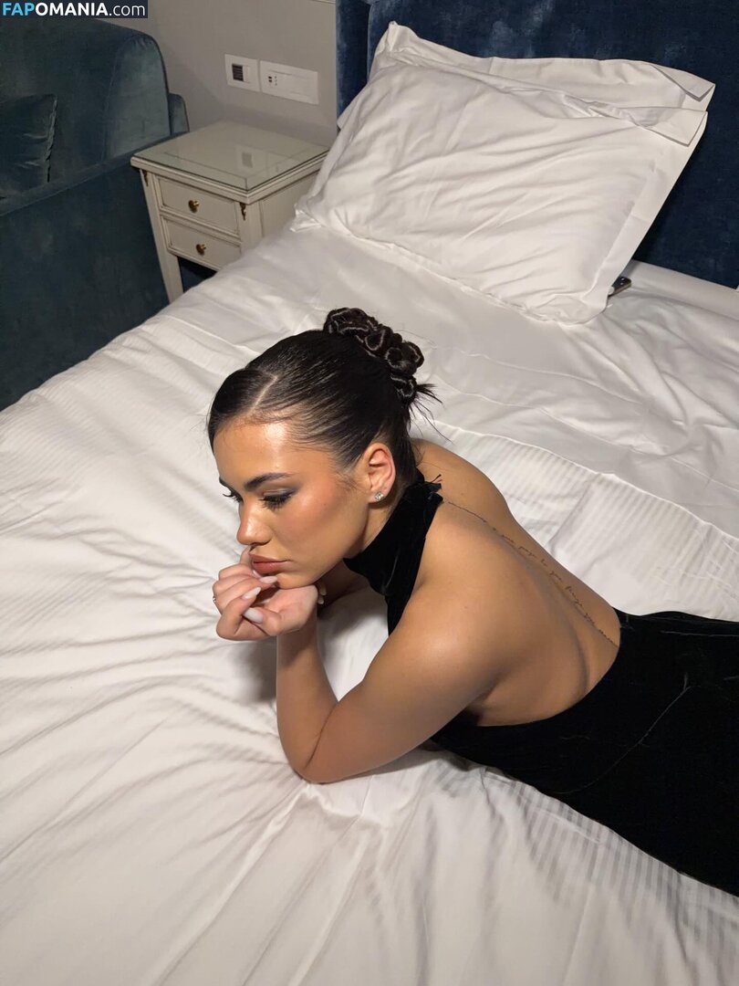 Rebecca Parziale / rebecca.parziale Nackt OnlyFans  Geleaktes Foto #4