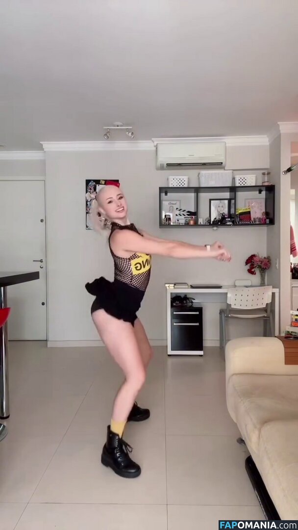 Renata Schneider / renata.c.schneider Nackt OnlyFans  Geleaktes Foto #6