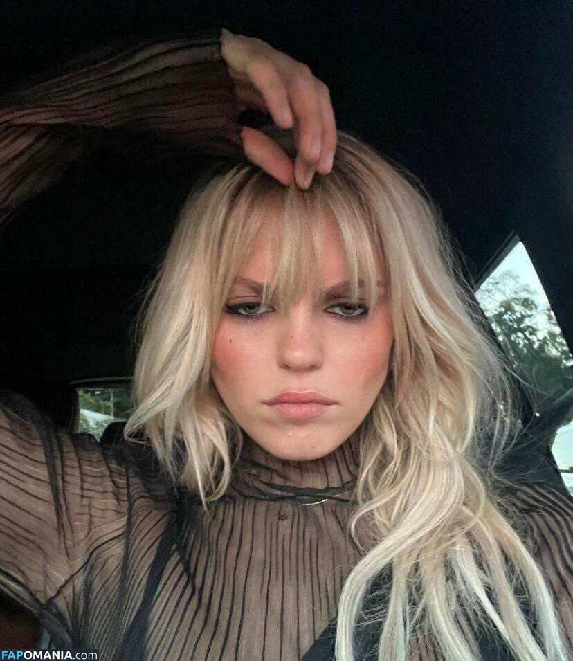 Renee Rapp / reneerapp Nackt OnlyFans  Geleaktes Foto #4