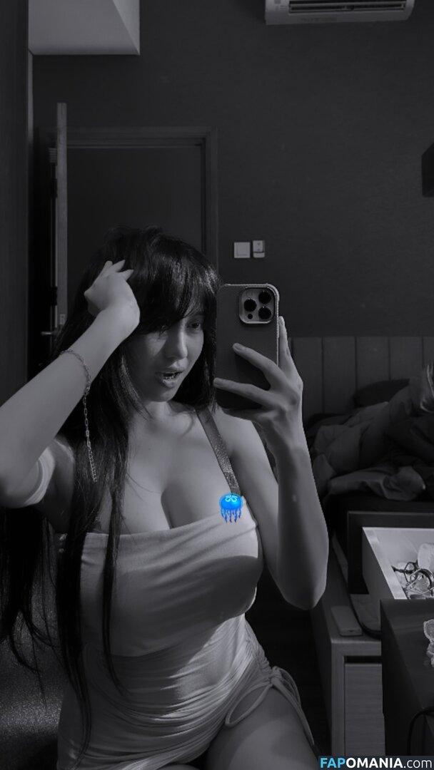 https: / notriissaaa / risaatjan Nackt OnlyFans  Geleaktes Foto #3