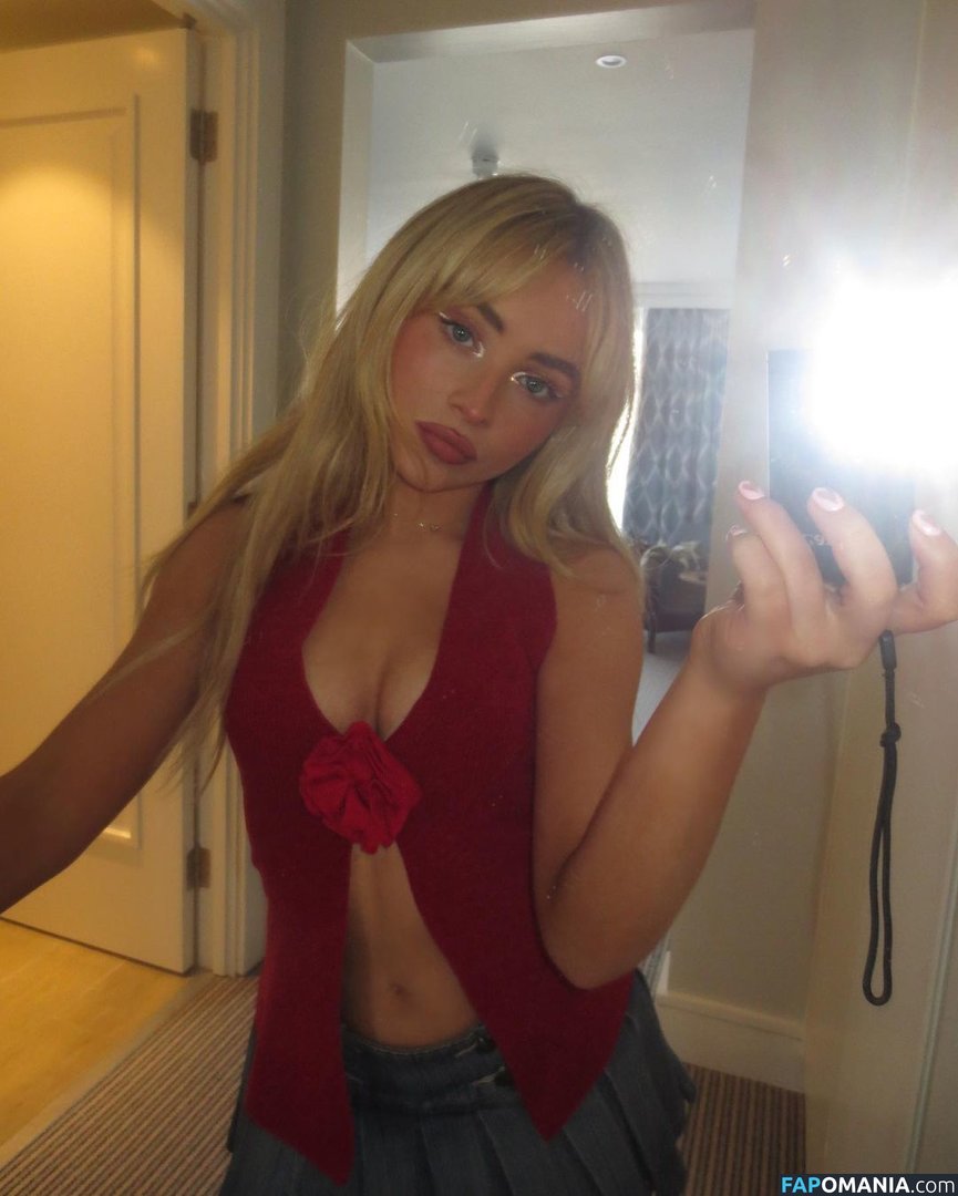 Sabrina Carpenter / https: / sabrinacarpenter Nackt OnlyFans  Geleaktes Foto #43