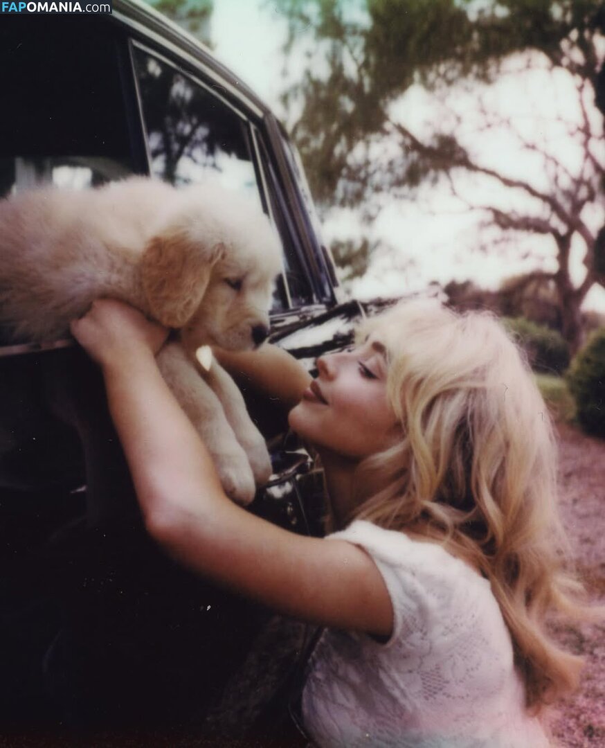 Sabrina Carpenter / https: / sabrinacarpenter Nackt OnlyFans  Geleaktes Foto #2507