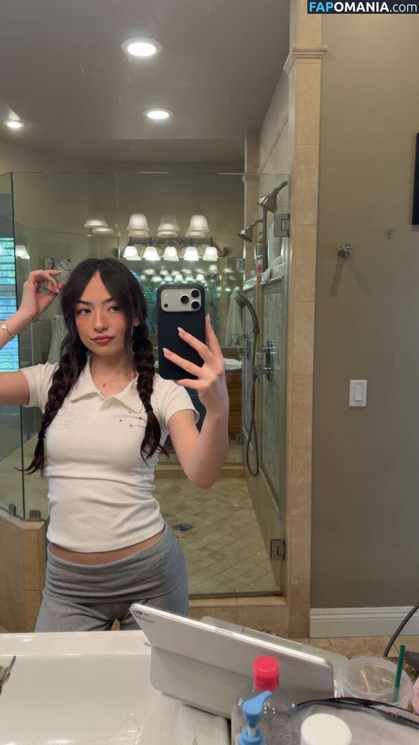 Sakura Shymko / SakuraShymko Nackt OnlyFans  Geleaktes Foto #16