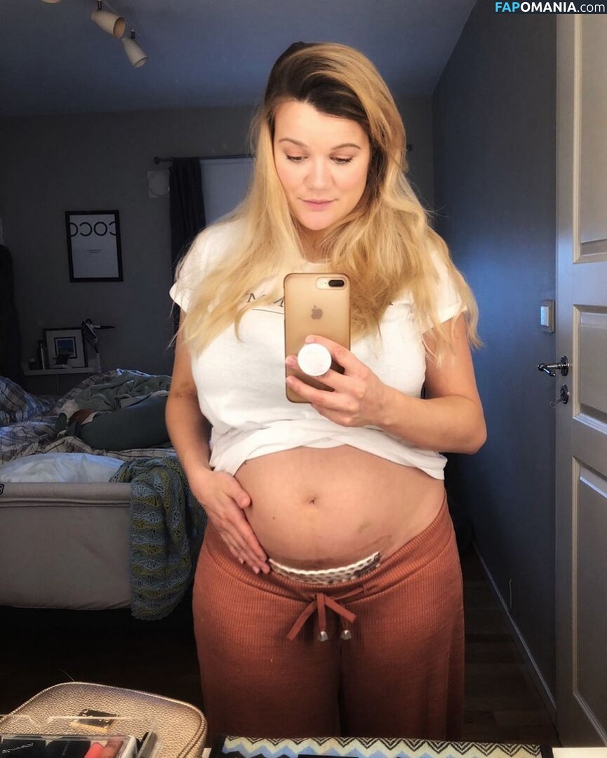 Sandra Lyng Nackt OnlyFans  Geleaktes Foto #1