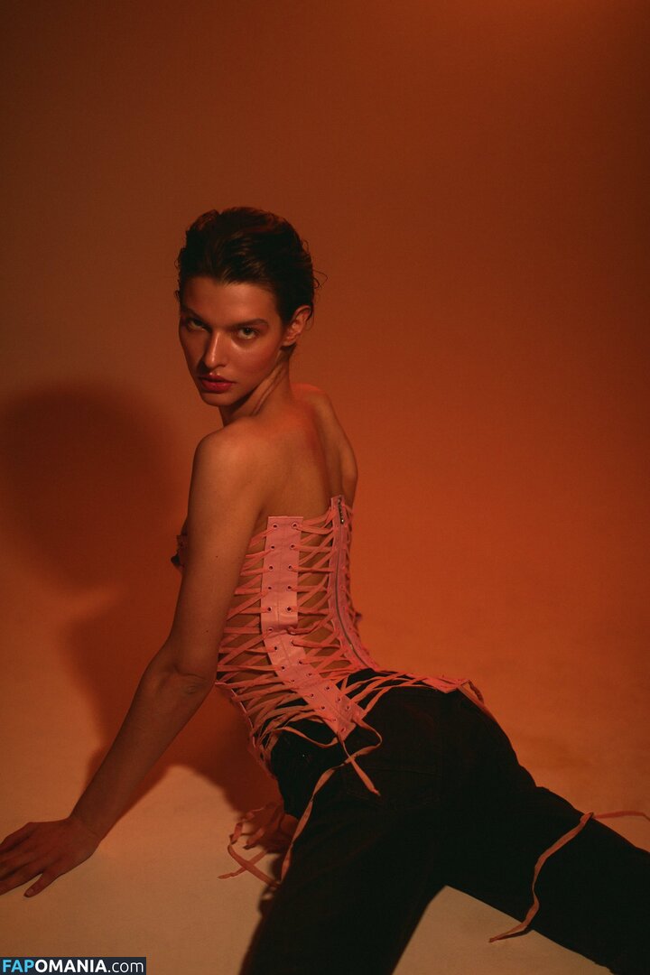 Sasha Zotova / shuzolotova Nackt OnlyFans  Geleaktes Foto #5