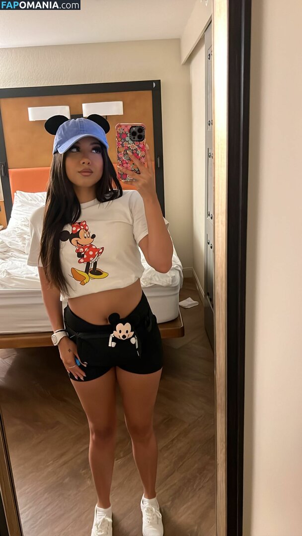 SassySounds ASMR / SassysoundsASMR / sassyselenaaaa / selenaaasasmr Nackt OnlyFans  Geleaktes Foto #11