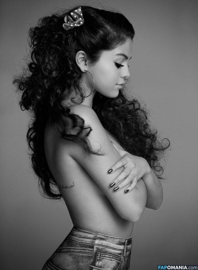 Selena Gomez Nackt Geleaktes Foto #168