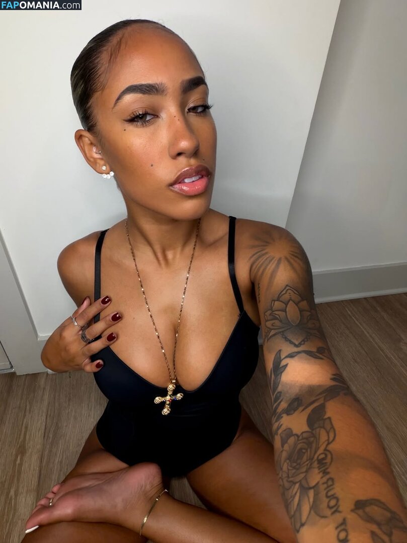 Nenee.xo / Serenity Grace / yoko1525 Nackt OnlyFans  Geleaktes Foto #4