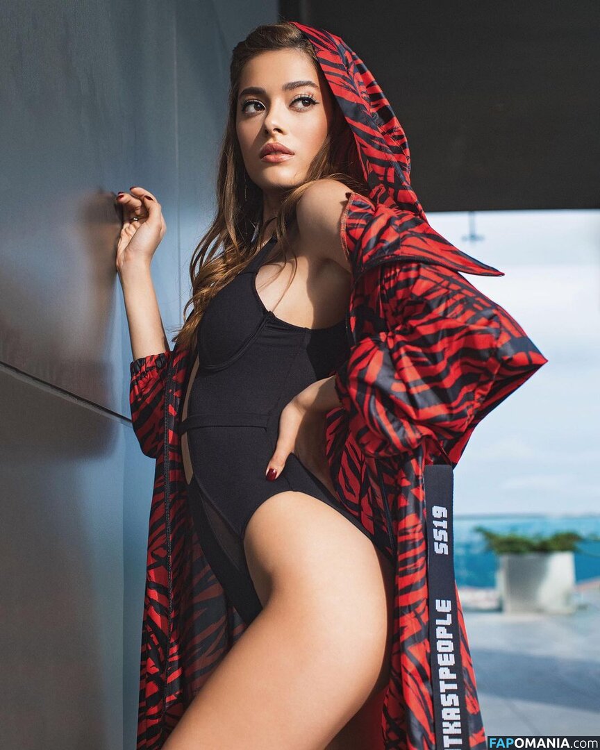 Simay Barlas Nackt OnlyFans  Geleaktes Foto #3