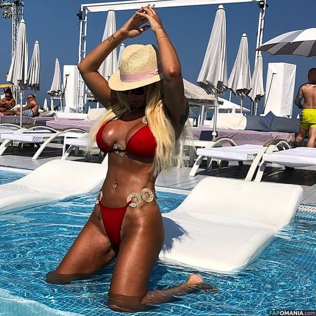 Simona Trasca / simonatrasca / simonatrsc Nackt OnlyFans  Geleaktes Foto #5