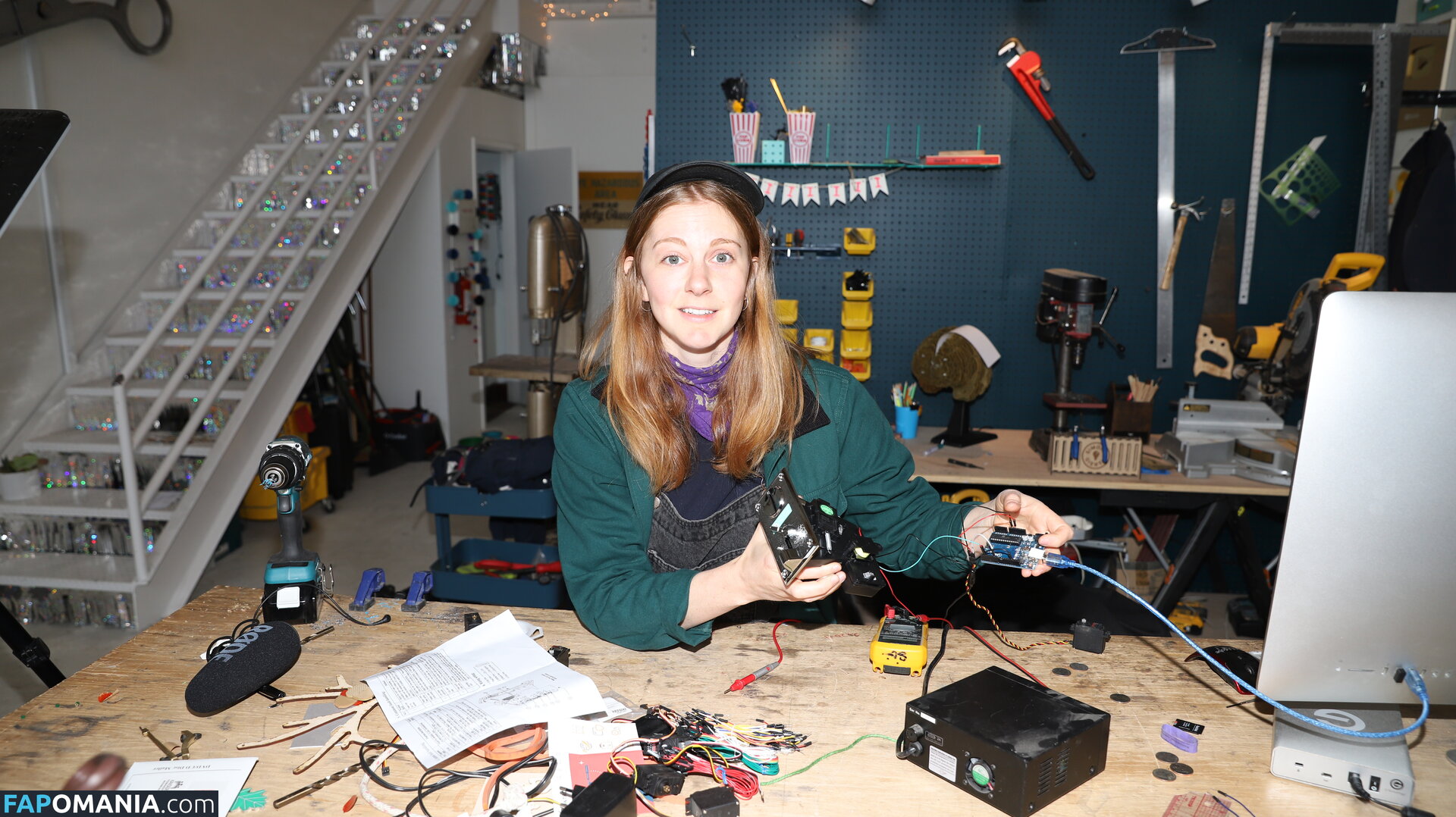 Simone Giertz / simonegiertz Nackt OnlyFans  Geleaktes Foto #4