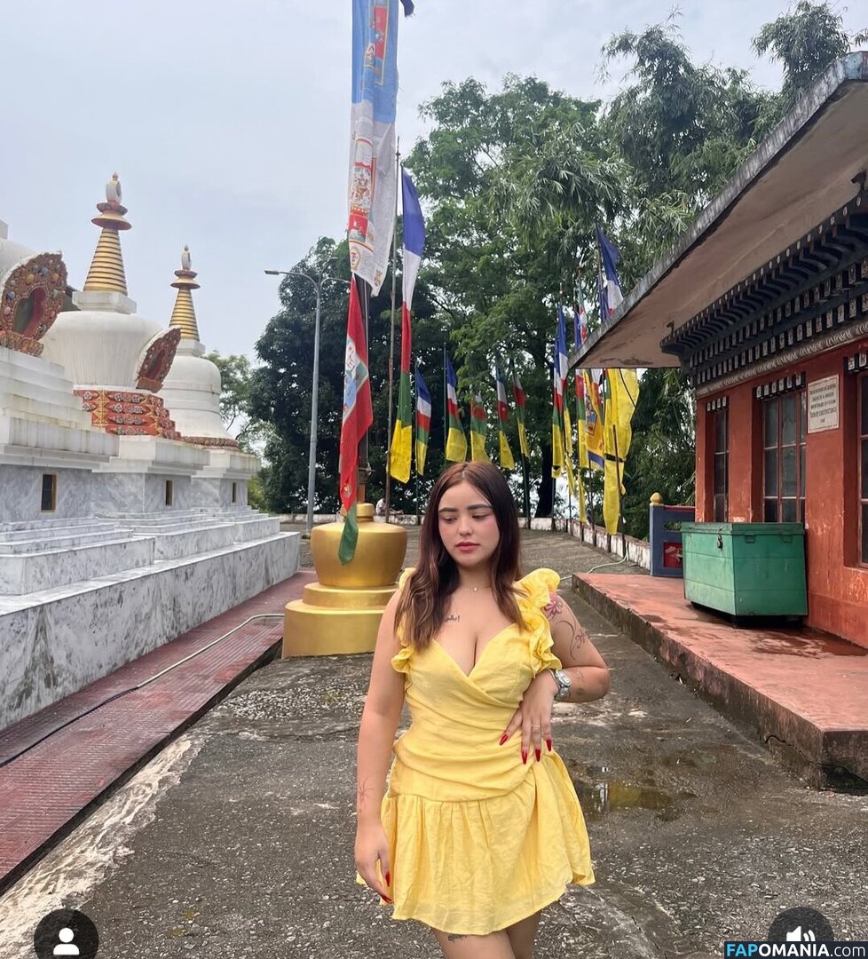 simranyonzon Nackt OnlyFans  Geleaktes Foto #5