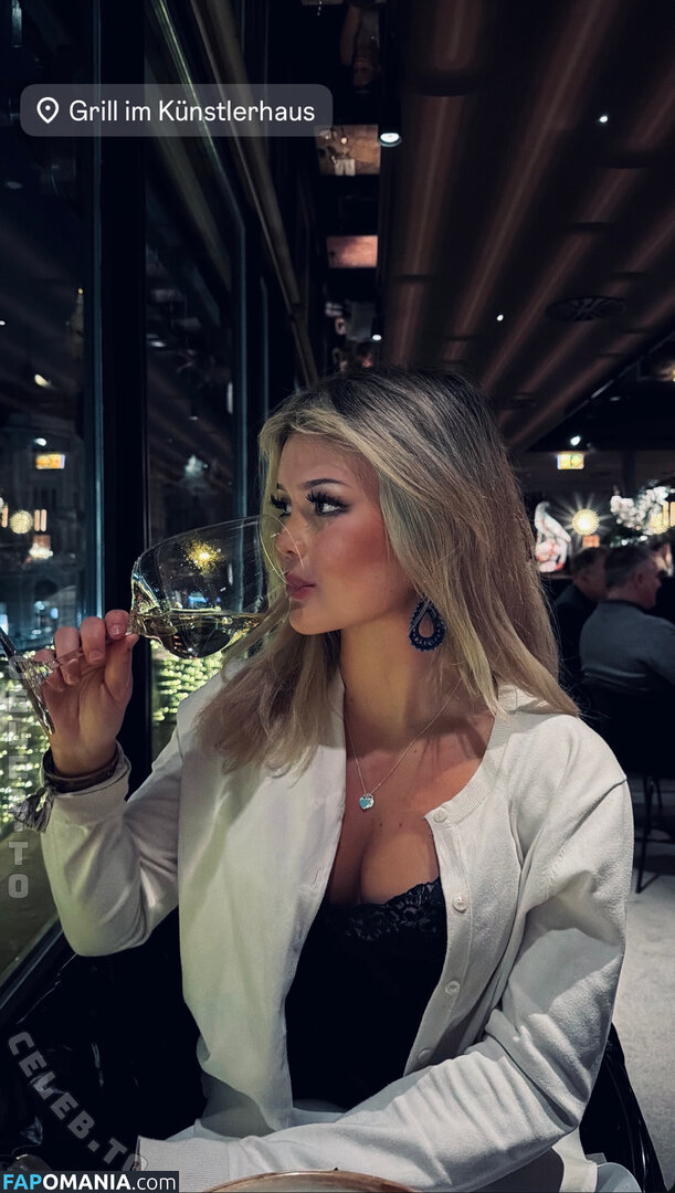 Sofia Stark / iamsofiastark Nackt OnlyFans  Geleaktes Foto #1