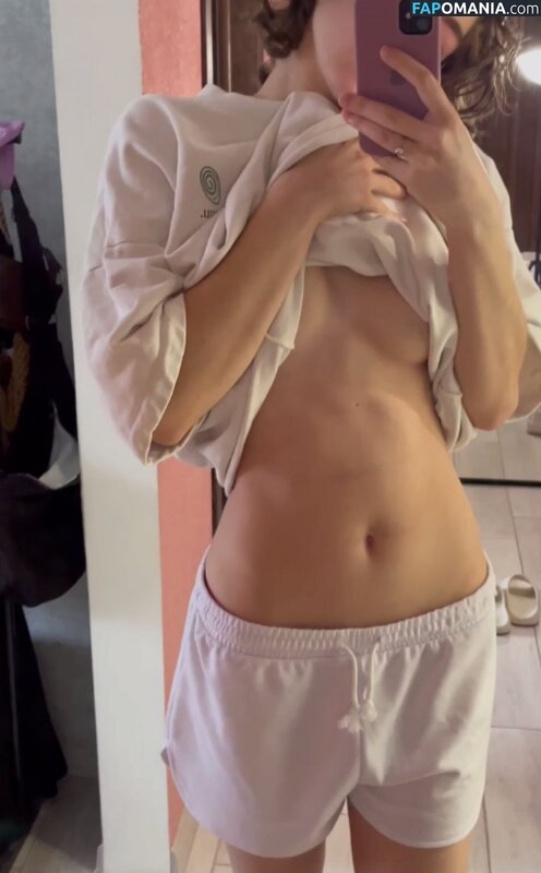 Sofina / sofinalev / sofinalevi Nackt OnlyFans  Geleaktes Foto #1