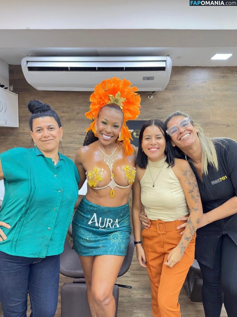 BBB 4 / Solange Vega / https: / solvegaoficial Nackt OnlyFans  Geleaktes Foto #3