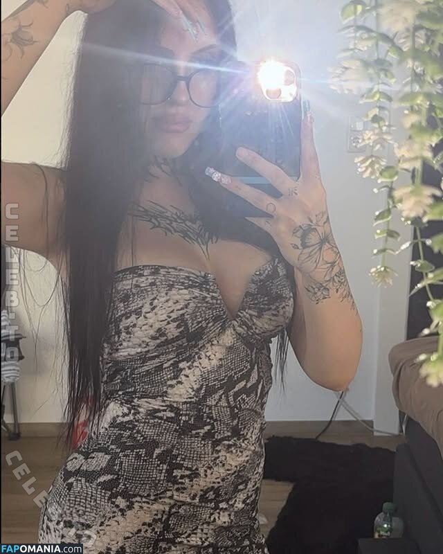 6.sophie.8 / sooophie_666 / your.local.hoe_68 Nackt OnlyFans  Geleaktes Foto #1