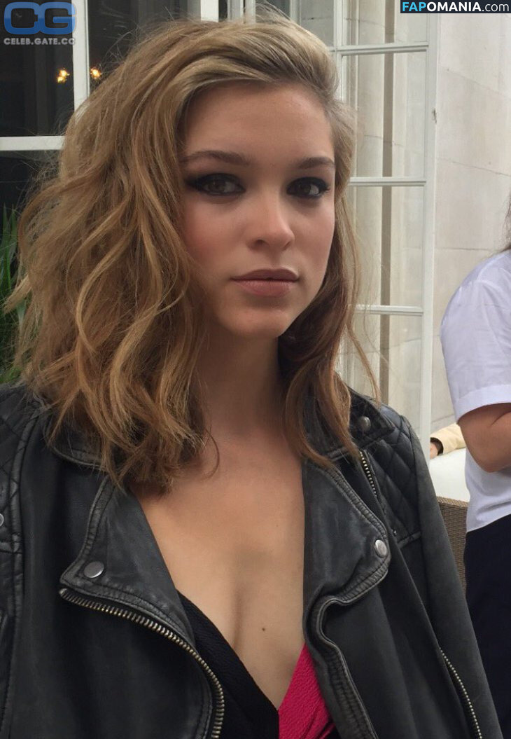 Sophie Cookson Nackt OnlyFans  Geleaktes Foto #3