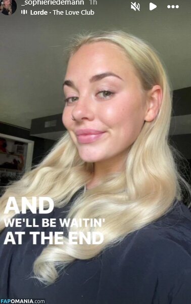 Sophie Riedemann / Sophuckingone / _sophieriedemann Nackt OnlyFans  Geleaktes Foto #262